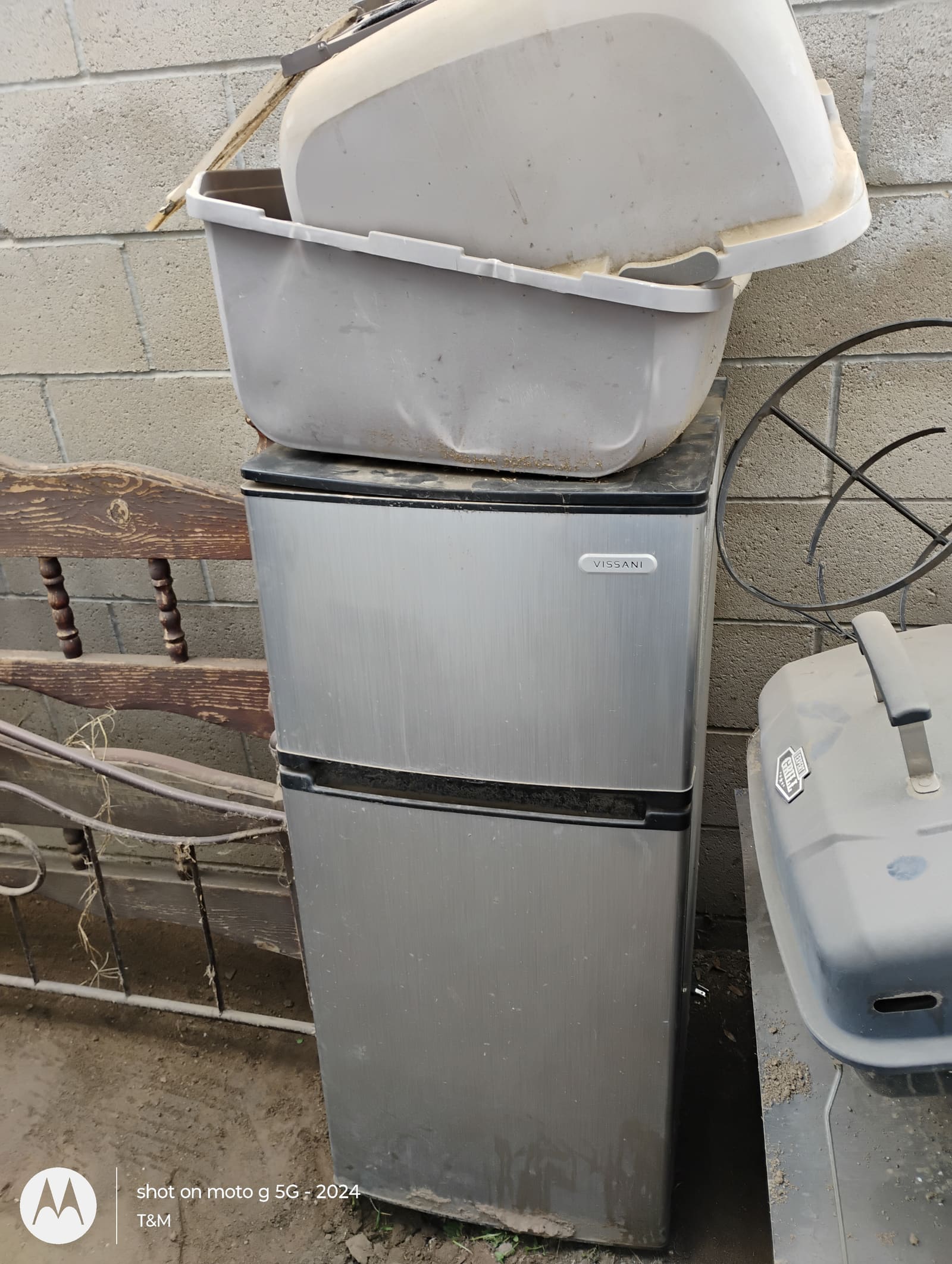 After: backyard debris removal in Bakersfield